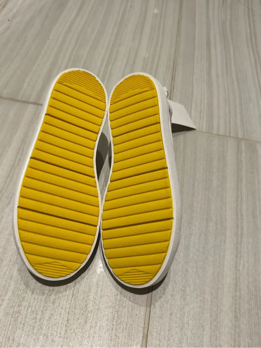 H&M adorable sneakers